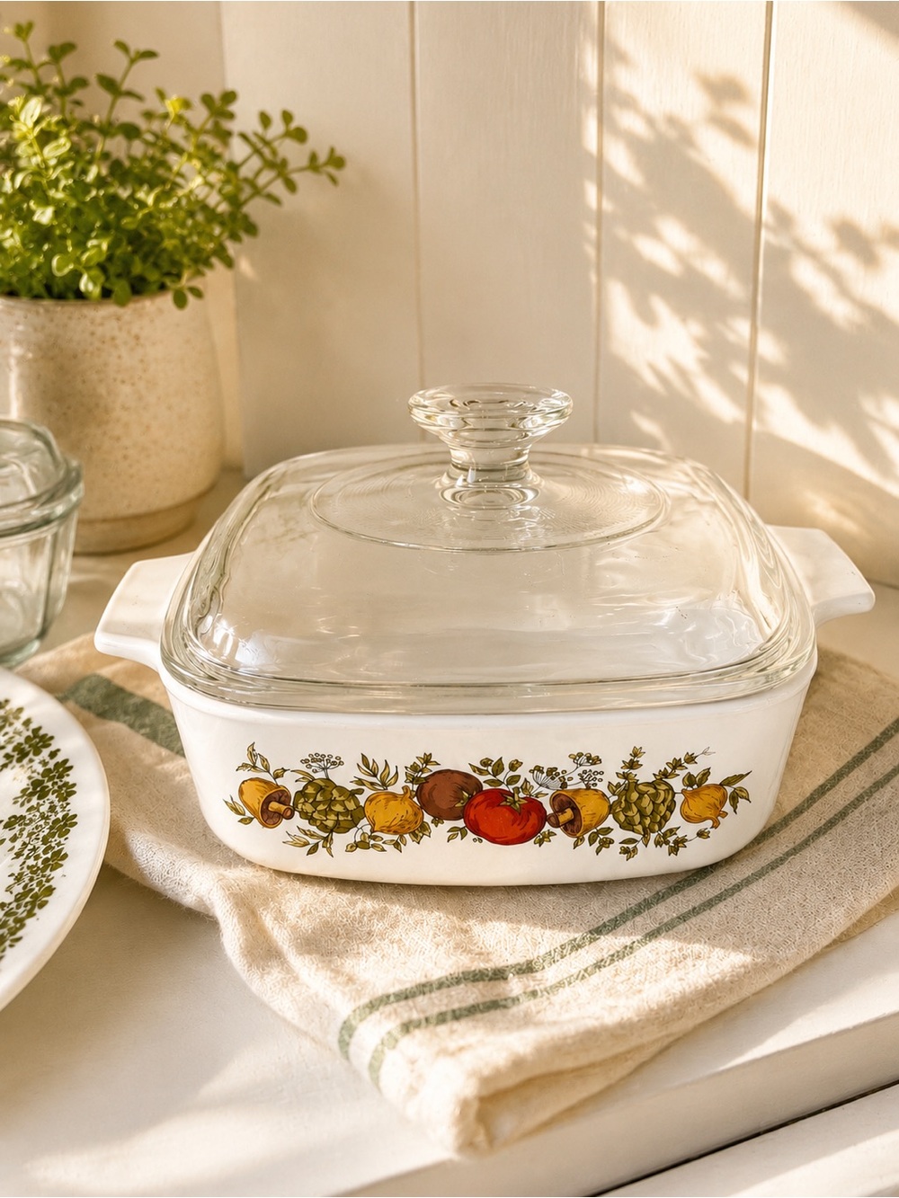 Vintage Pyrex  “ spice of Life” Covered Casserole Dish - Glass Lid